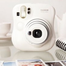 富士instax mini 25拍立得相機(jī) 新蛋網(wǎng)588元包郵，捕捉即時(shí)樂(lè)趣